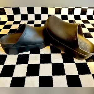 Women’s Crocs Dylan Platform 8